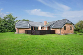 Blåvand Holiday Home 422